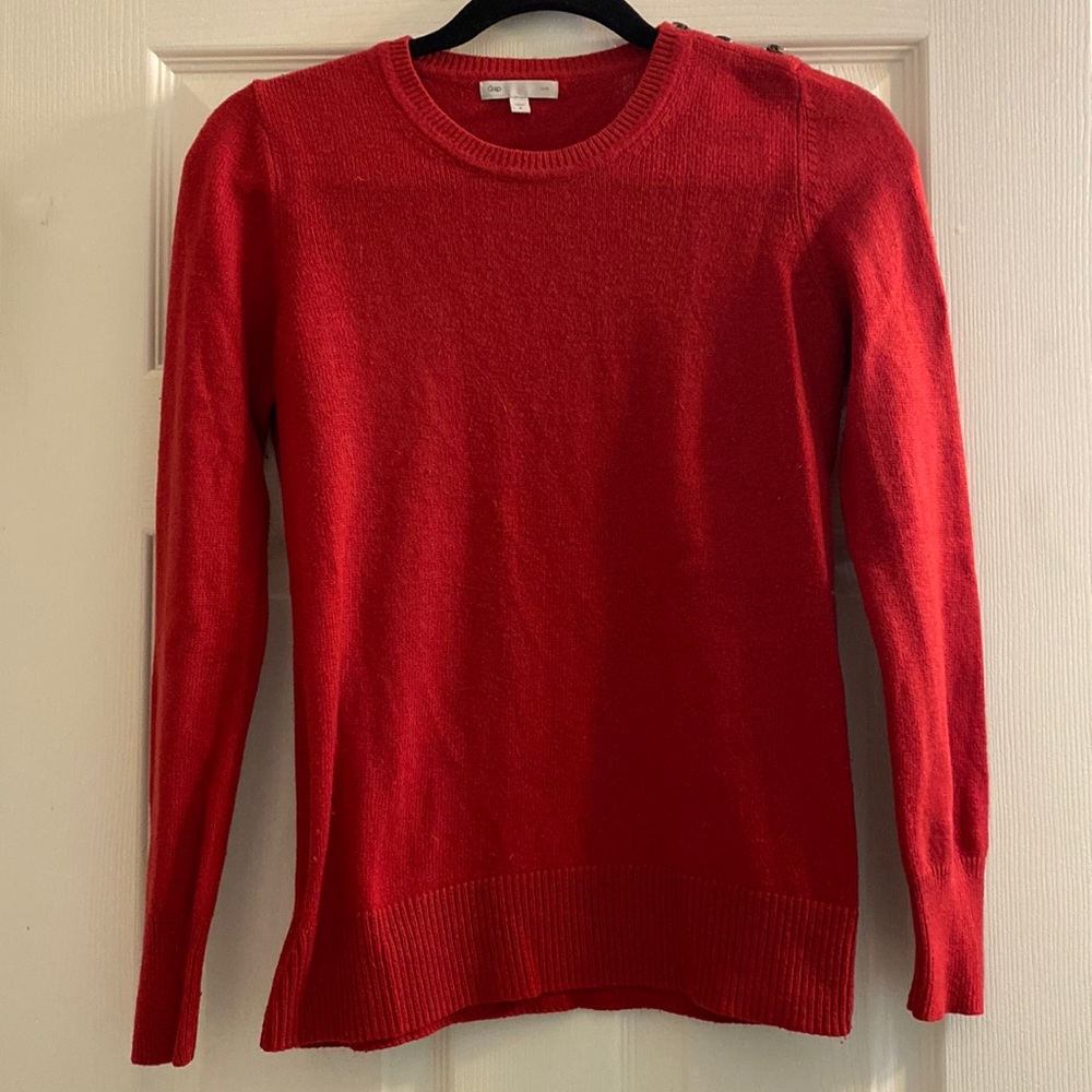 Gap red sweater